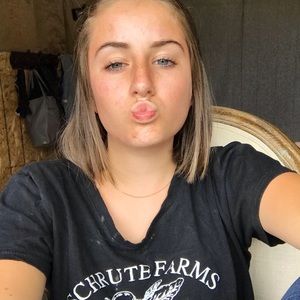 Meet your Posher, Jade